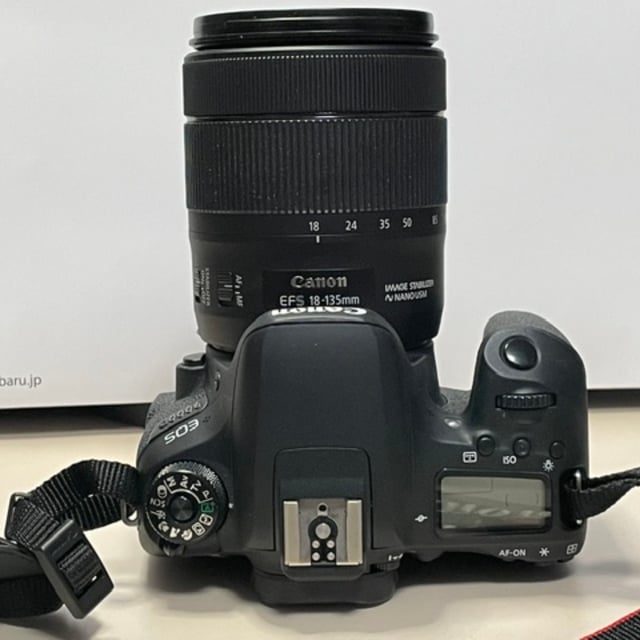 EOS 9000D EF-S18-135 IS USM レンズキット