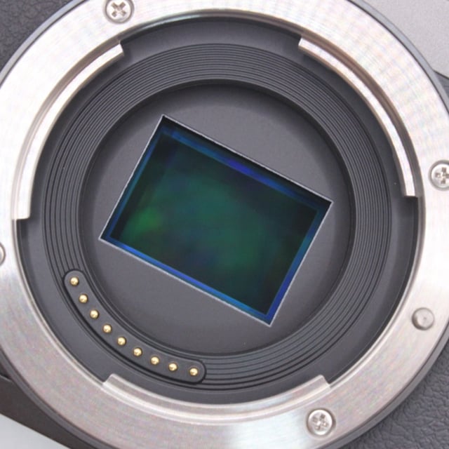 EOS M6 Mark II EF-M18-150 IS STM レンズキット "シルバー"