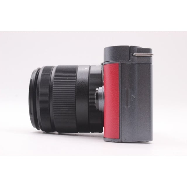 PENTAX Q-S1 ボディ "ガンメタル×カーマインレッド"