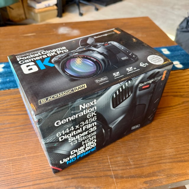 Blackmagic Pocket Cinema Camera 6K Pro