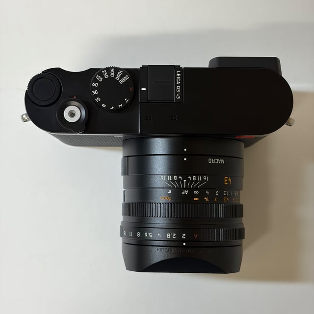 LEICA Q3 43