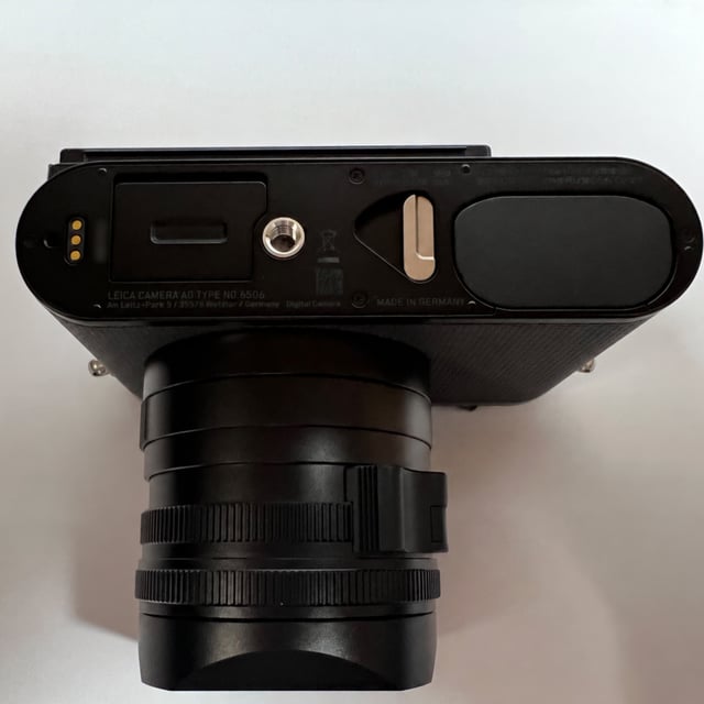 LEICA Q3 43