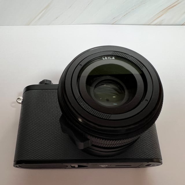 LEICA Q3 43