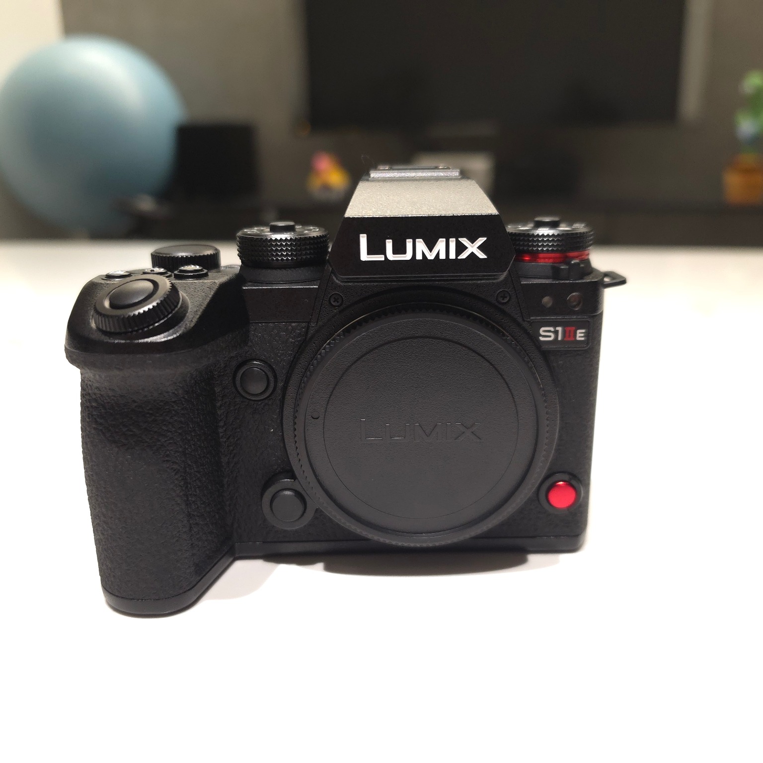 パナソニック LUMIX G8(DMC-G8M) 標準ズームレンズキットの新品/中古の