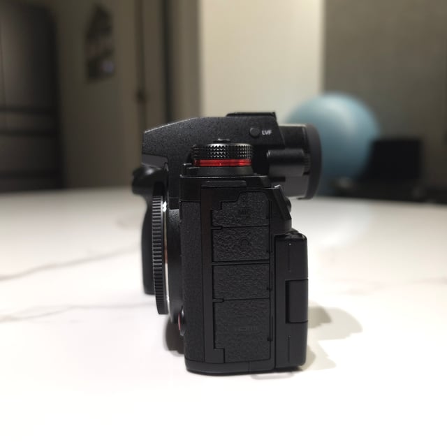 LUMIX S1 IIE(DC-S1M2ES) ボディ