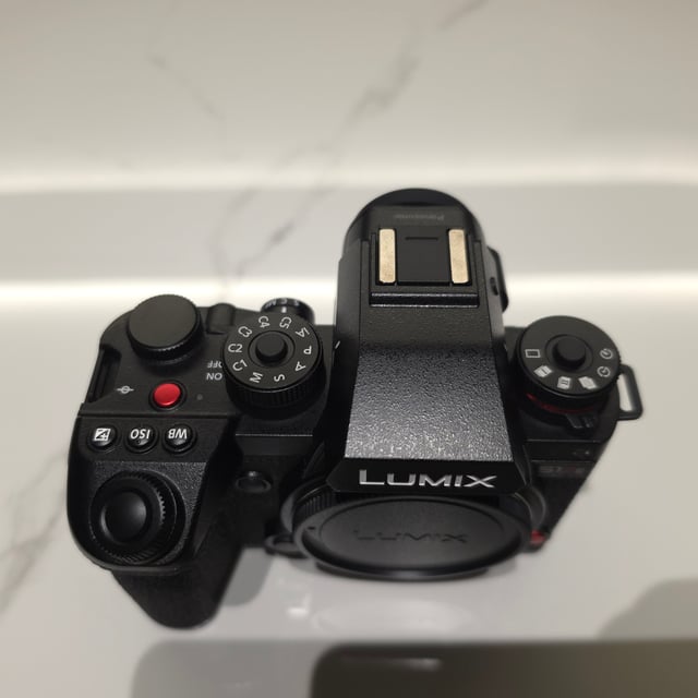LUMIX S1 IIE(DC-S1M2ES) ボディ