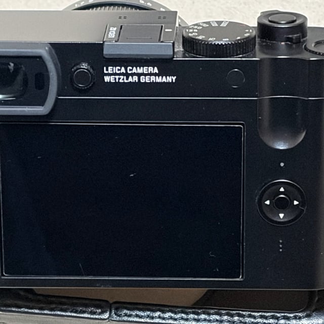 LEICA Q2