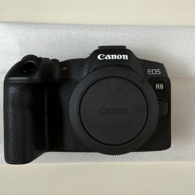 EOS R8 ボディ