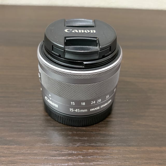 EF-M15-45mm F3.5-6.3 IS STM "シルバー"
