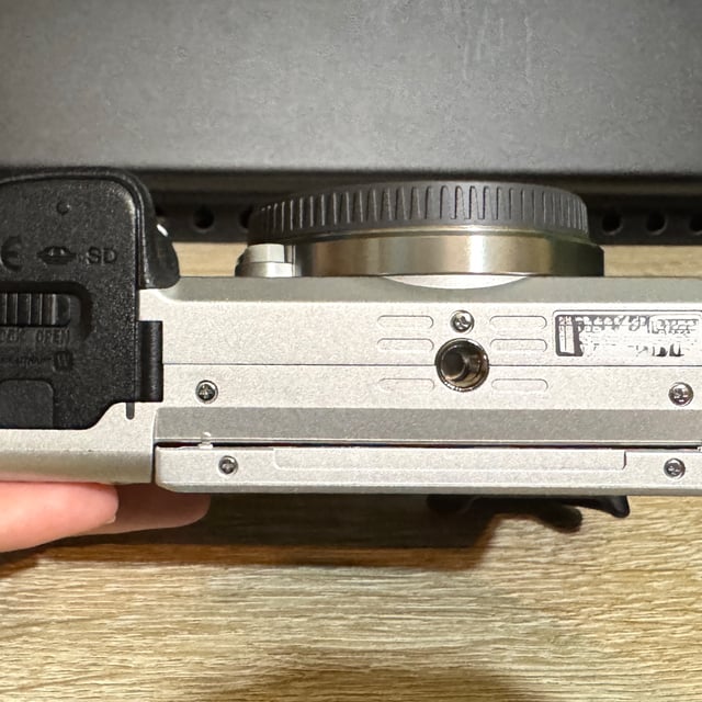 α6400 ILCE-6400 ボディ "シルバー"