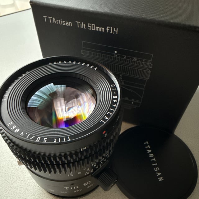 TTArtisan Tilt 50mm f/1.4 ソニーE用