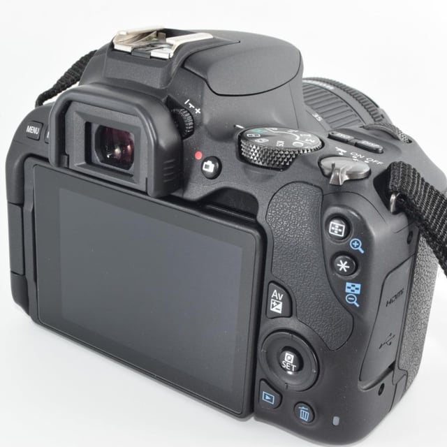 EOS Kiss X9 ダブルズームキット "ブラック"