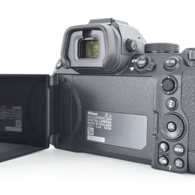 Z5II ボディ