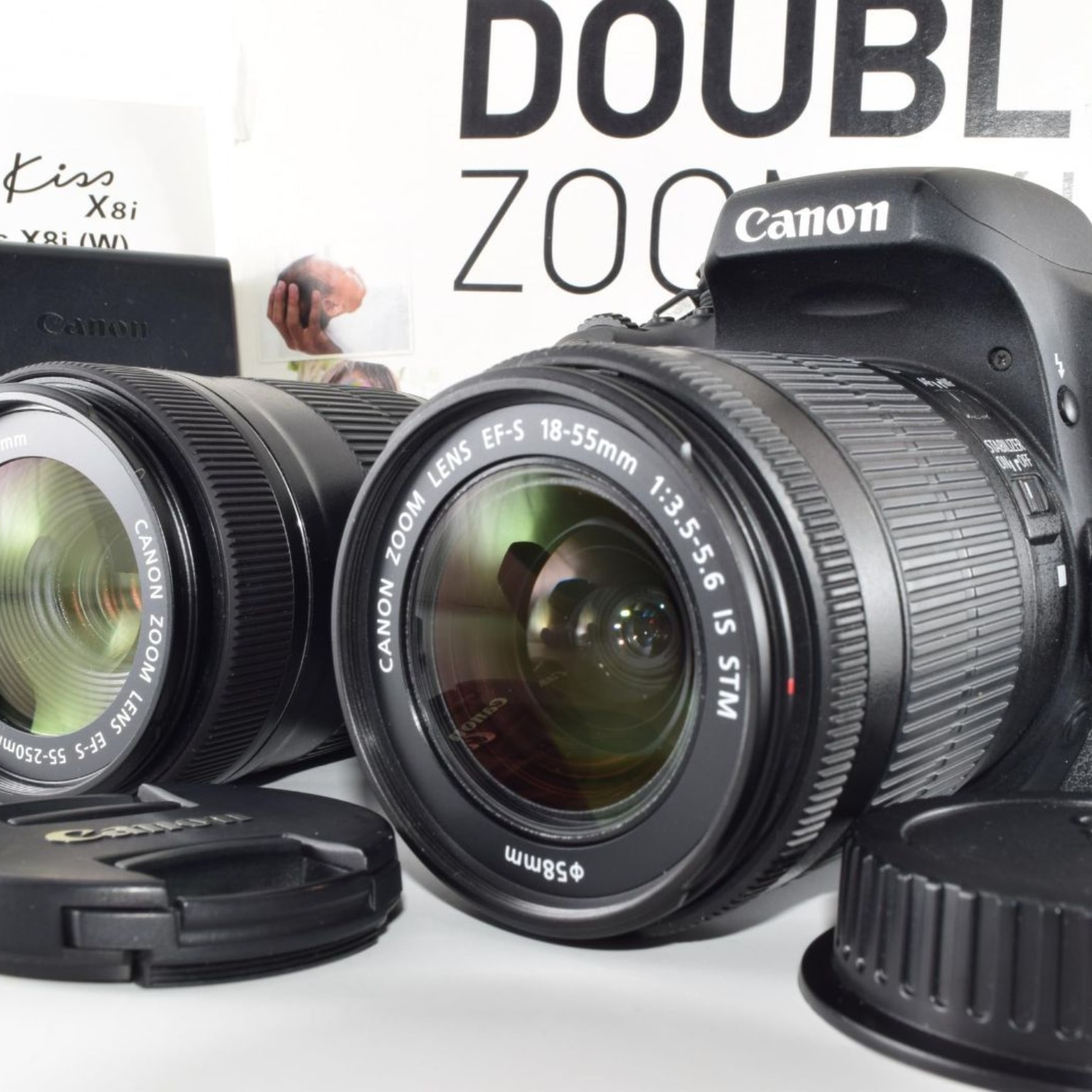 Canon EOS Kiss X8i ダブルズームキットの中古 (美品)・¥46,300