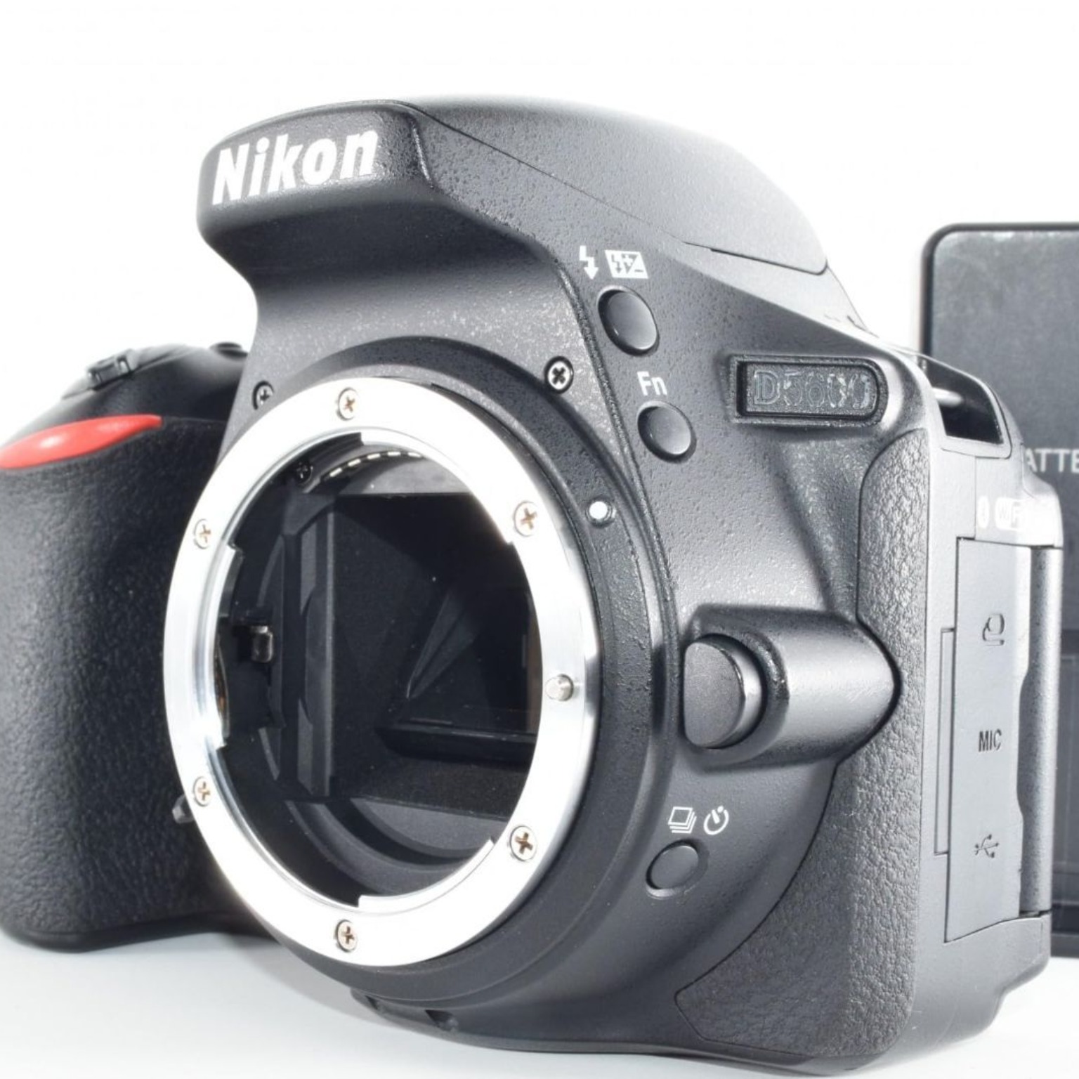 ニコン D5600 ボディの新品/中古の在庫一覧 | みんなのカメラ