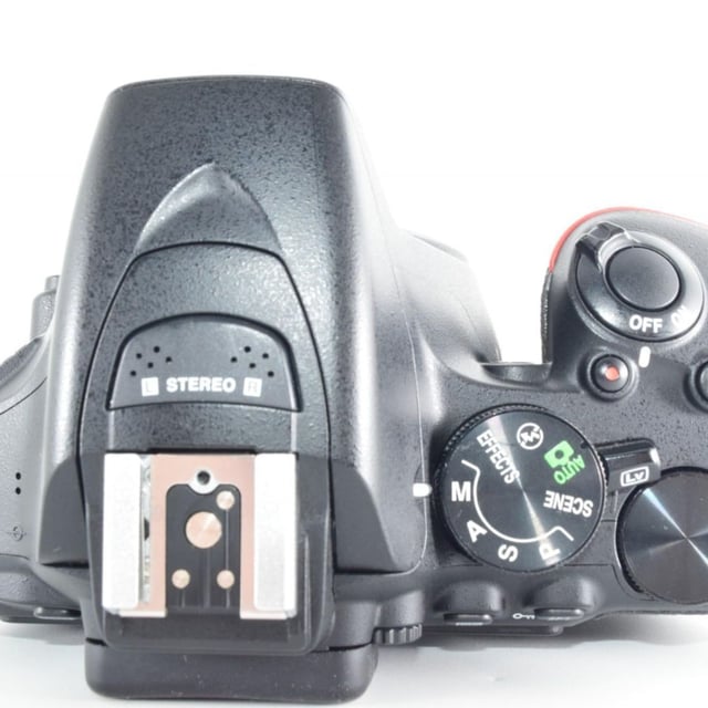 D5600 ボディ