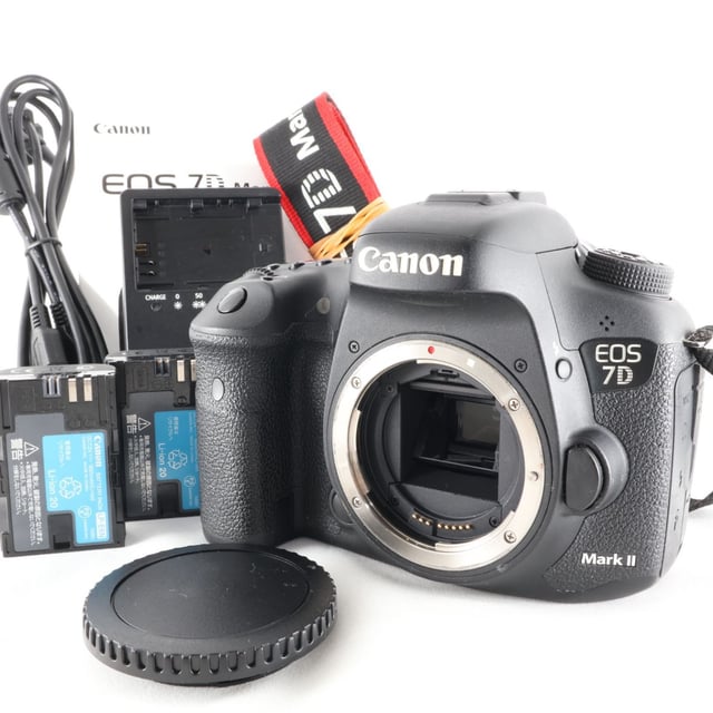 EOS 7D Mark II ボディ