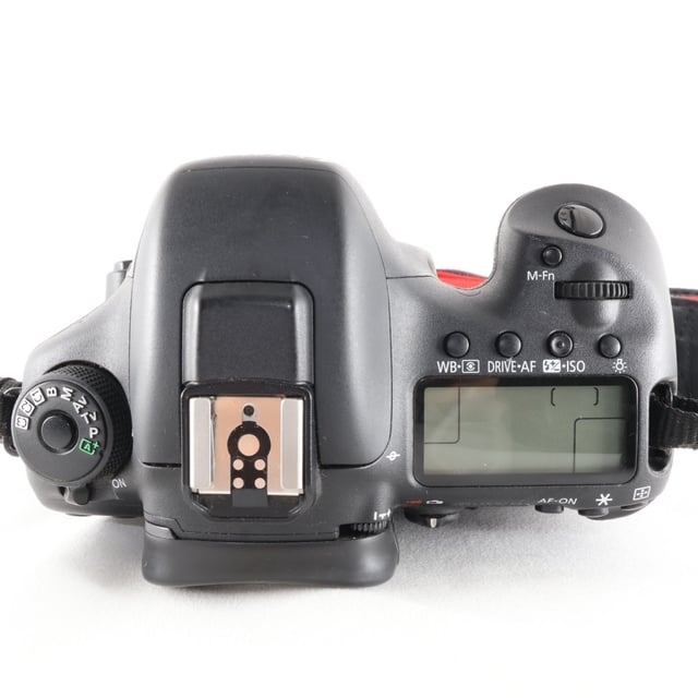 EOS 7D Mark II ボディ