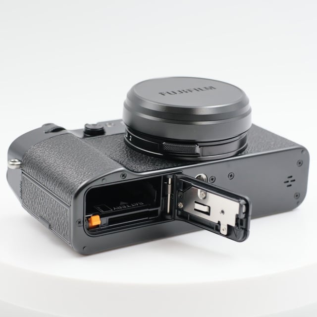 X100VI "ブラック"
