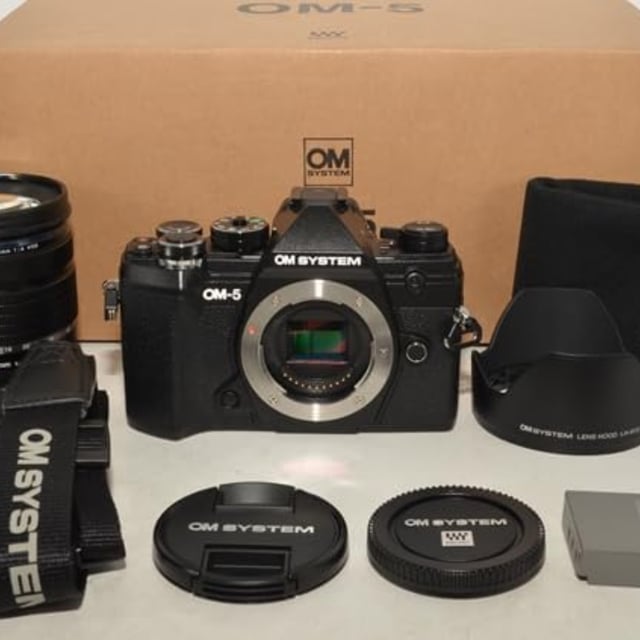 OM-5 12-45mm F4.0 PRO レンズキット "ブラック"