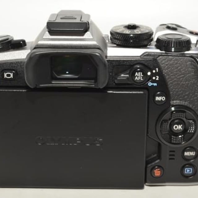 OM-D E-M10 Mark II ボディ "シルバー"