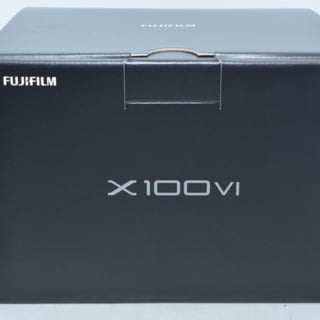 富士フイルム X100VI "シルバー"