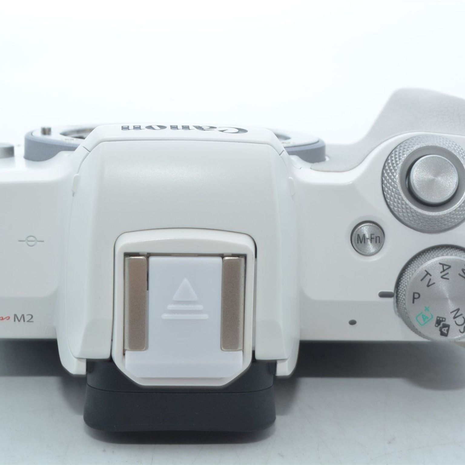 Canon EOS Kiss M2 ボディ 