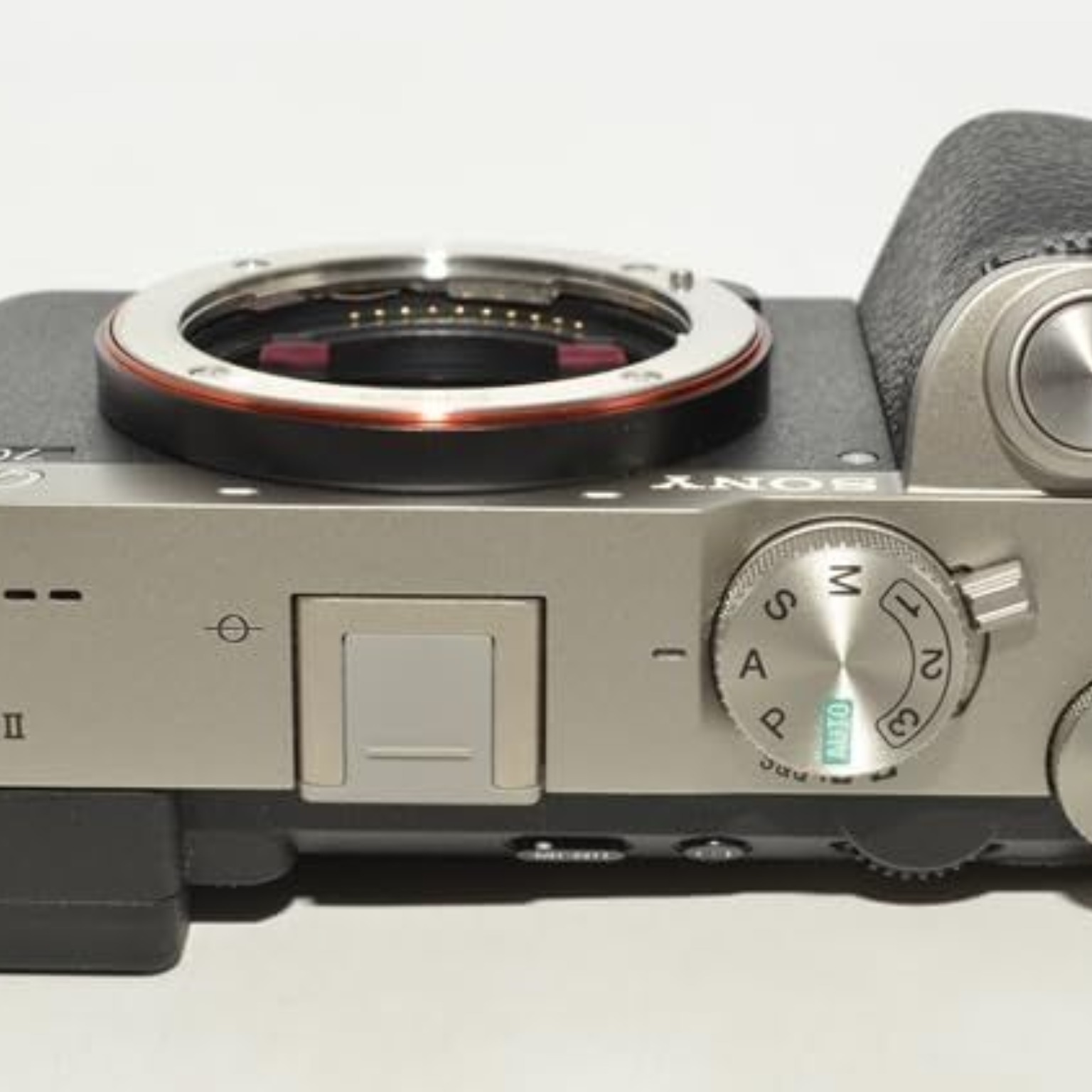 【美品】SONY α7C II ボディ（ILCE-7CM2 S）シルバー SONY α7C II ILCE-7CM2 ボディ 