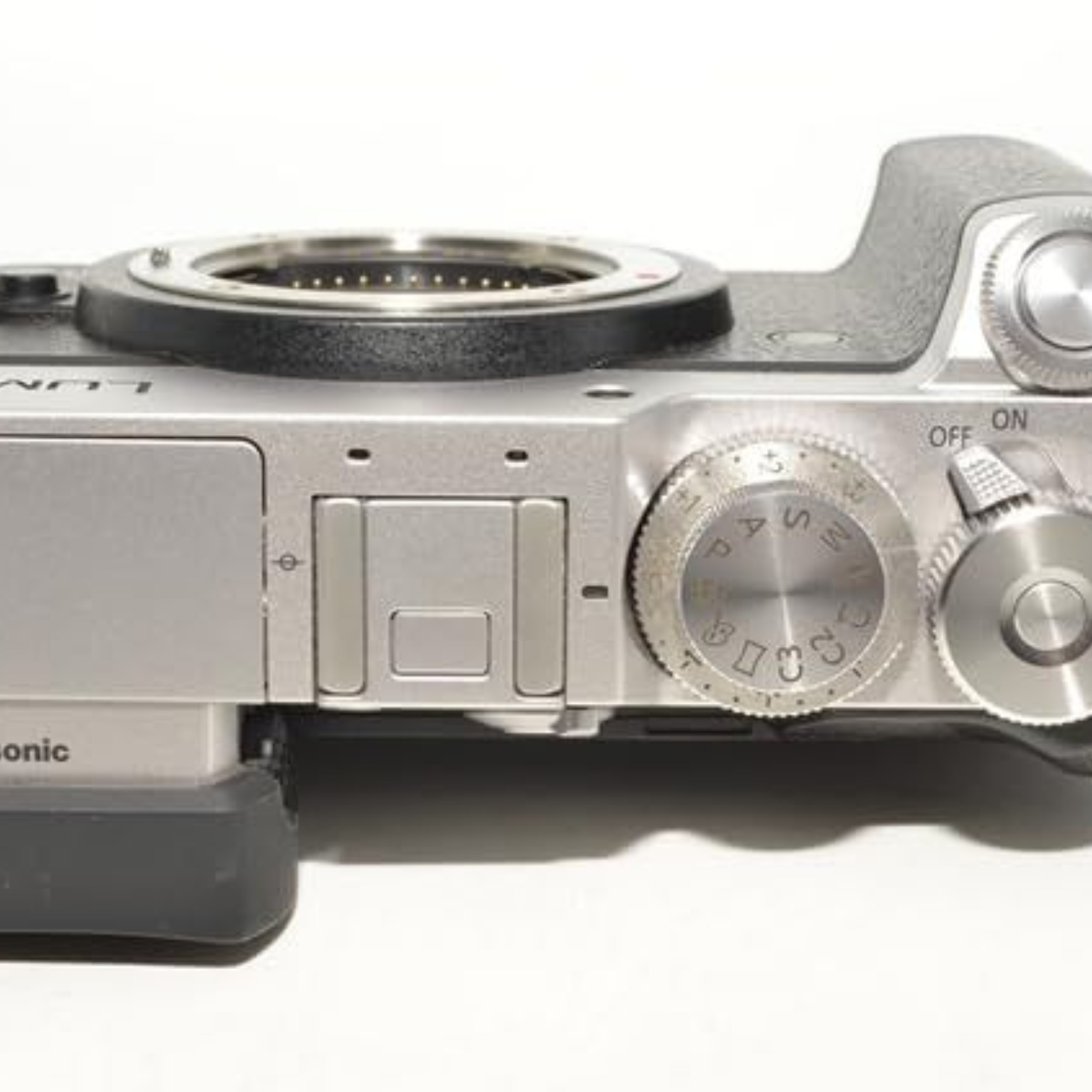 パナソニック LUMIX GX8(DMC-GX8) ボディ 