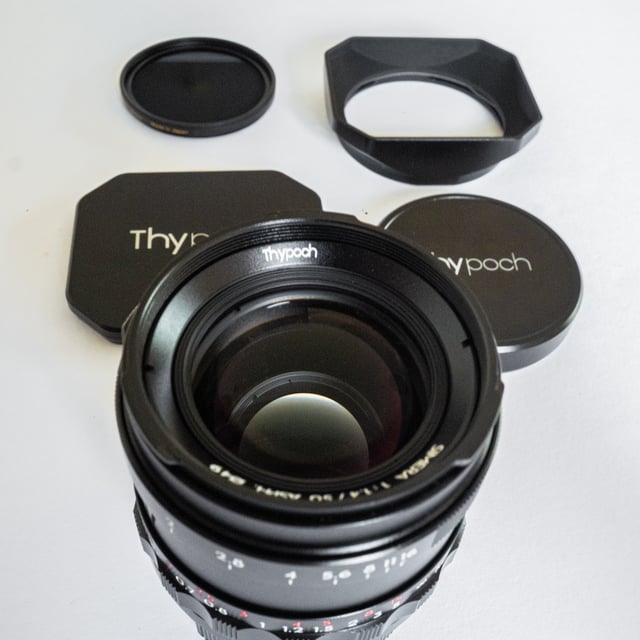 Simera 50mm F1.4 "ブラック"