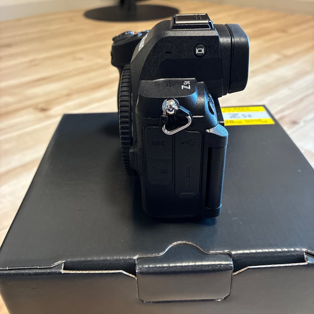 Z5II ボディ