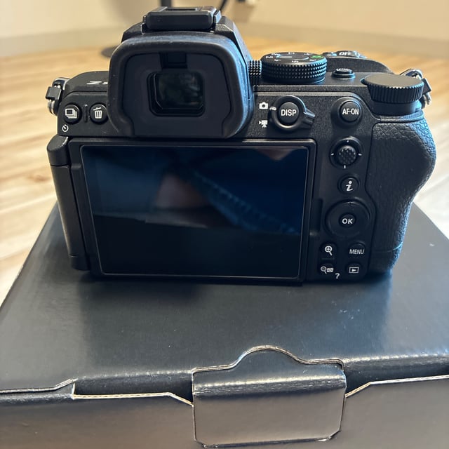 Z5II ボディ