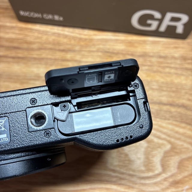 GR IIIx(GR3X) "ブラック"