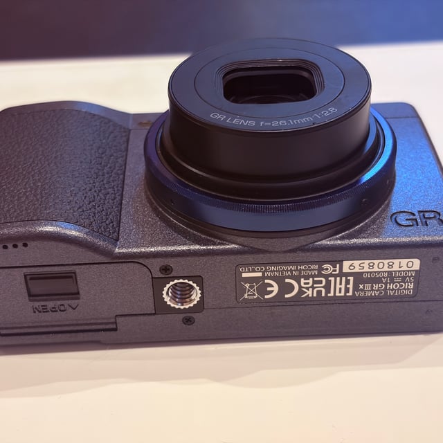GR IIIx(GR3X) Urban Edition "メタリックグレー"