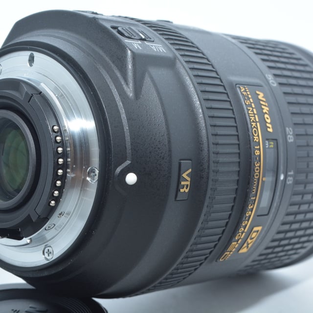 AF-S DX NIKKOR 18-300mm f/3.5-5.6G ED VR