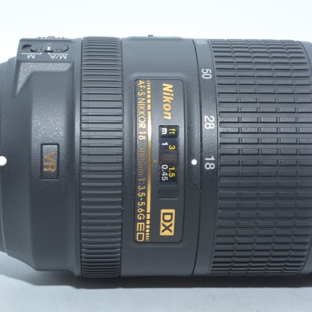 AF-S DX NIKKOR 18-300mm f/3.5-5.6G ED VR