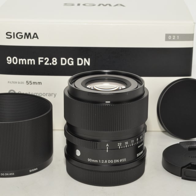 90mm F2.8 DG DN