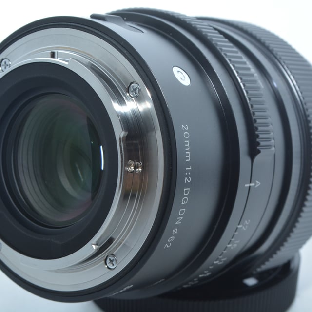 20mm F2 DG DN ソニーE用