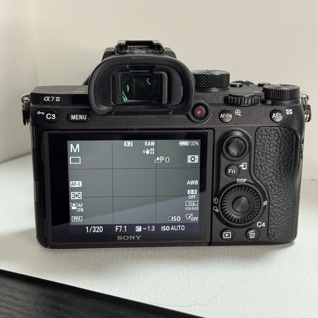 α7 III ILCE-7M3K ズームレンズキット
