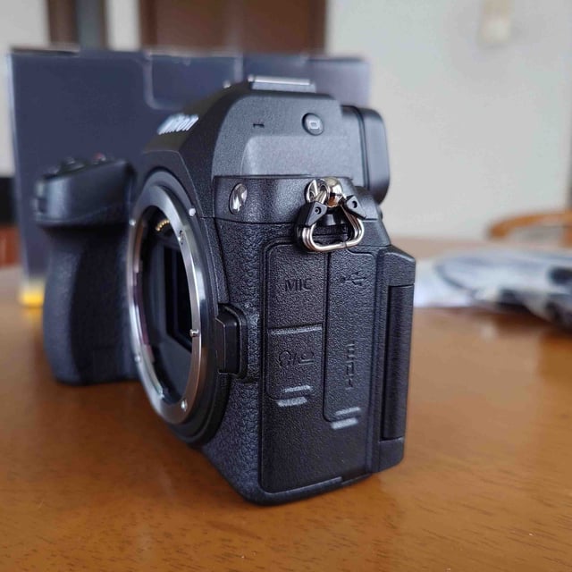 Z5II ボディ