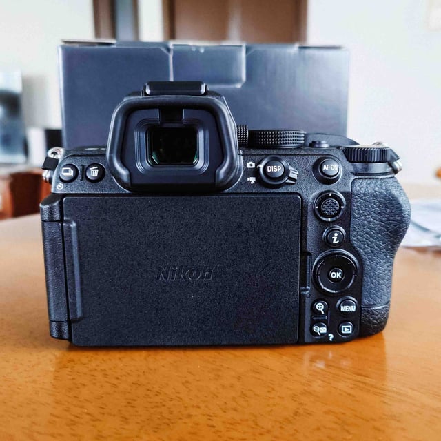 Z5II ボディ