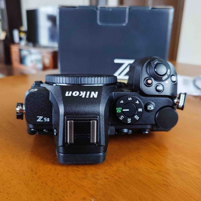 Z5II ボディ