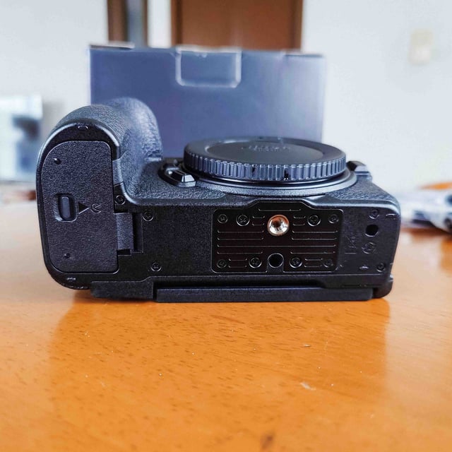 Z5II ボディ