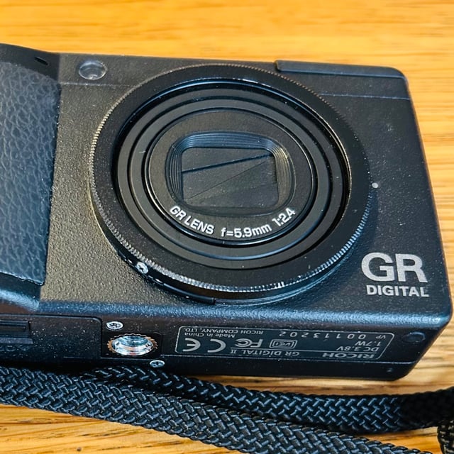 GR DIGITAL II