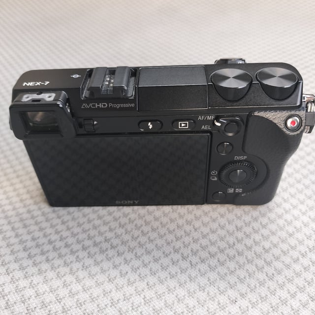 α NEX-7 ボディ