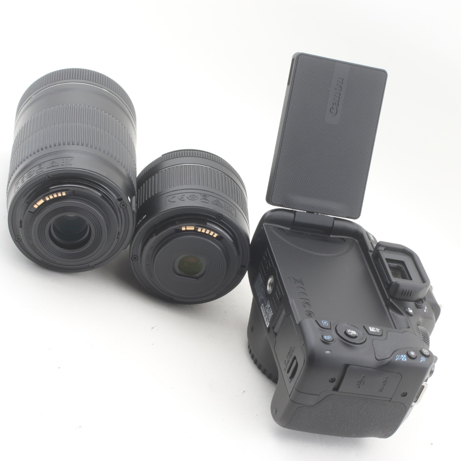 Canon EOS Kiss X10 ダブルズームキットの中古 (美品)・¥79,800 by
