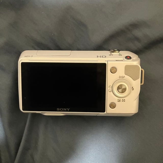 α NEX-3 ボディ "ホワイト"