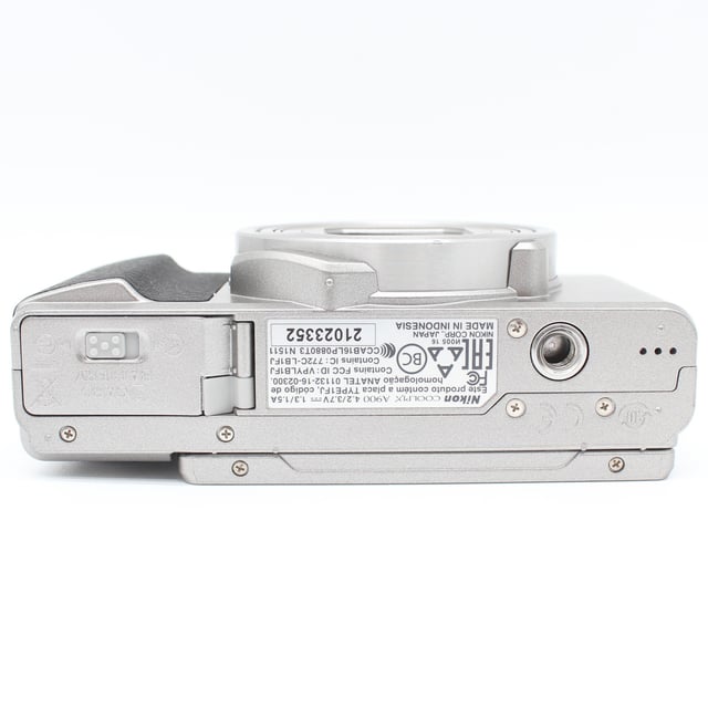 COOLPIX A900 "シルバー"