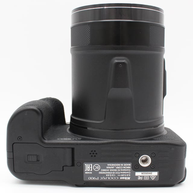 COOLPIX P900