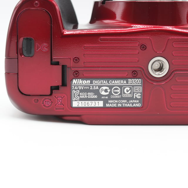 D3200 18-55 VR レンズキット "レッド"